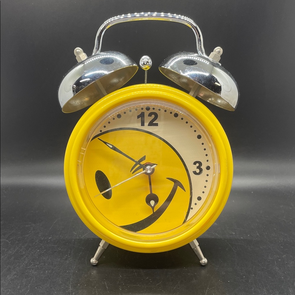 Vintage 90s Joe Boxer “Happy All Around” Smiley Face Twin Bell Alarm Clock WORKS